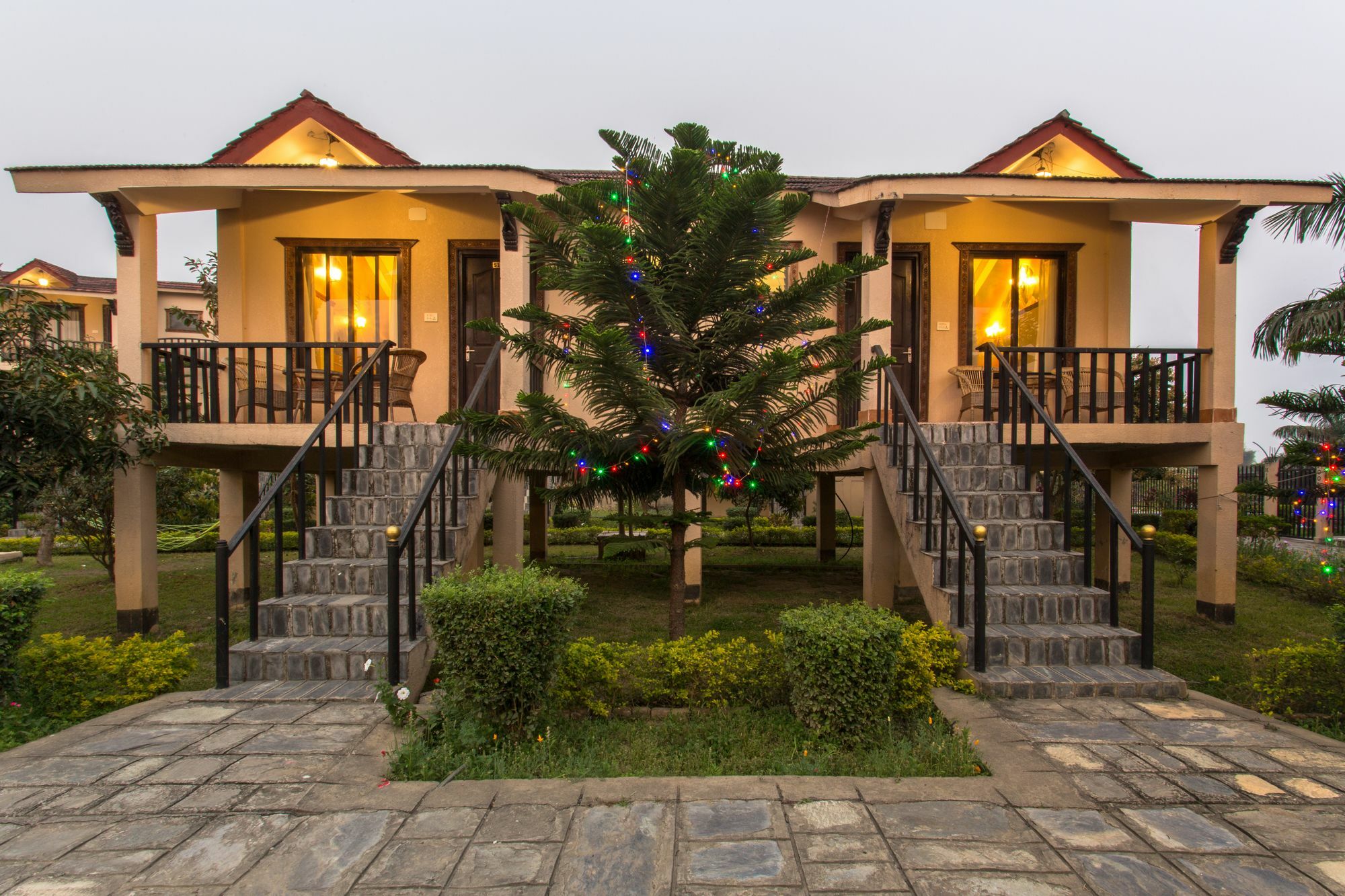 Hotel Seven Star Sauraha Luaran gambar